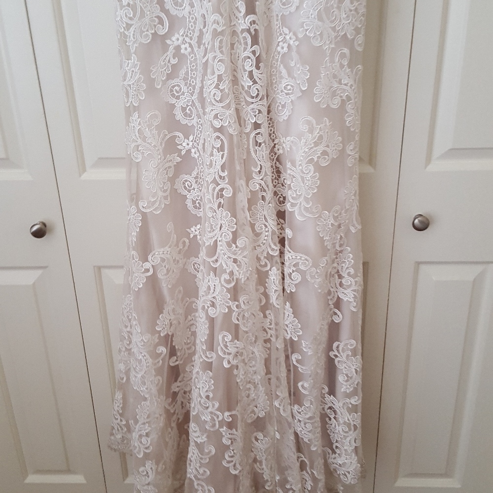Kenneth Winston, & custom made VEIL, Size 6 - Picture 6 of 8